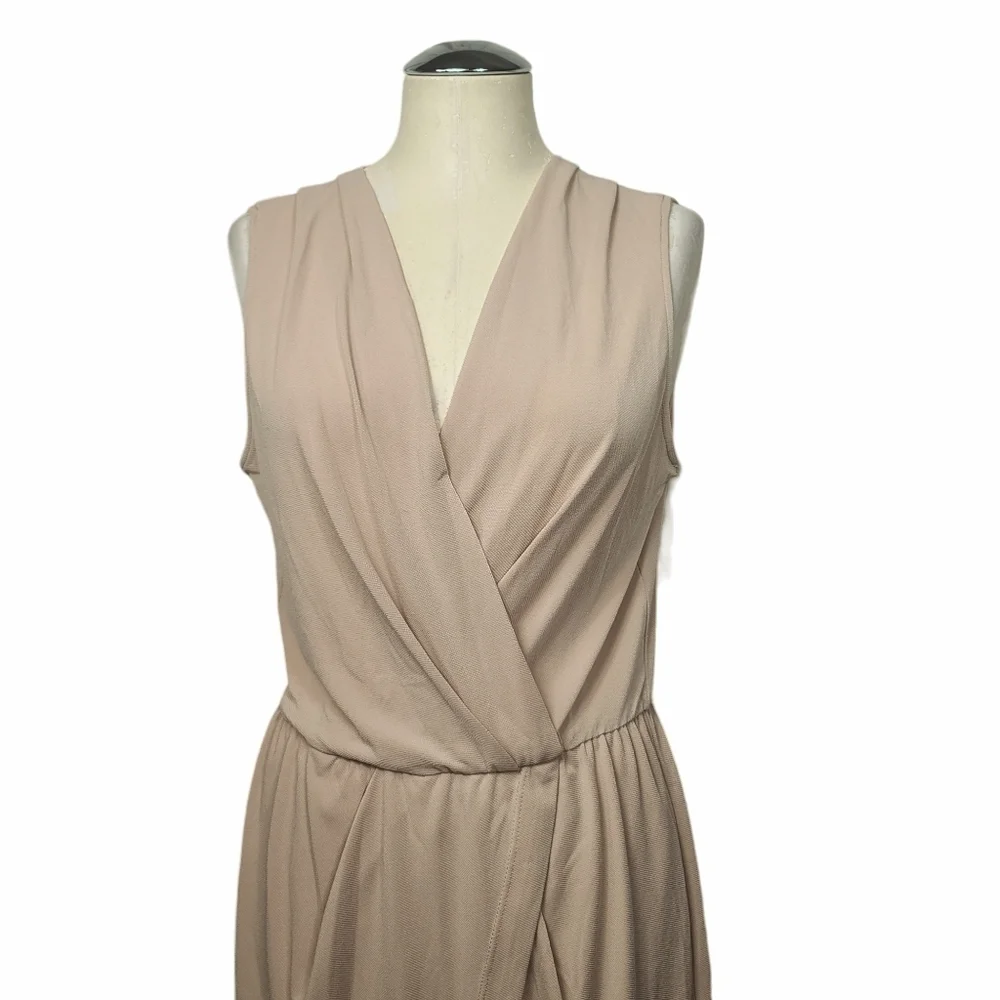 BCBGeneration V Neck Beige Sleeveless Romper M